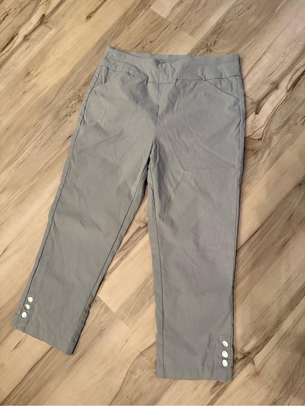 Tribal Light Gray Cropped Button-Hem Chinos size 8
